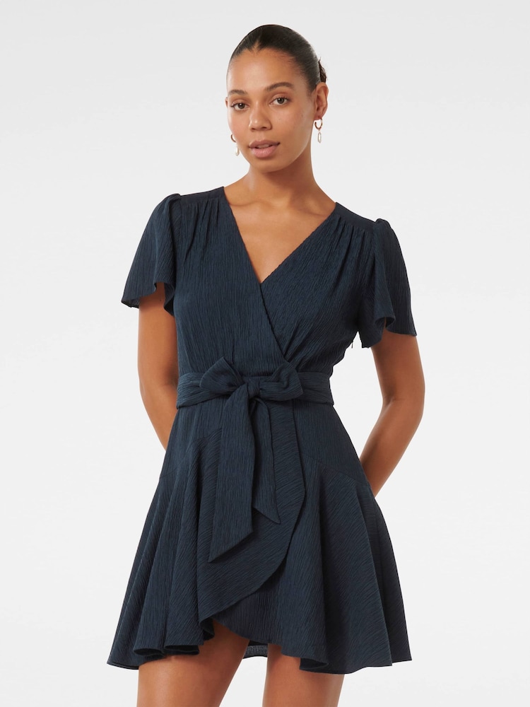Azul - Forever New Chrissie Flutter Sleeves Mini Dress - Imagen 1 de 5 Azul - Forever New Chrissie Flutter Sleeves Mini Dress - Imagen 1 de 5