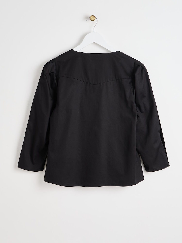Oliver Bonas Black Pleated V-Neck 100% Cotton Blouse - Image 2 of 6 Oliver Bonas Black Pleated V-Neck 100% Cotton Blouse - Image 2 of 6