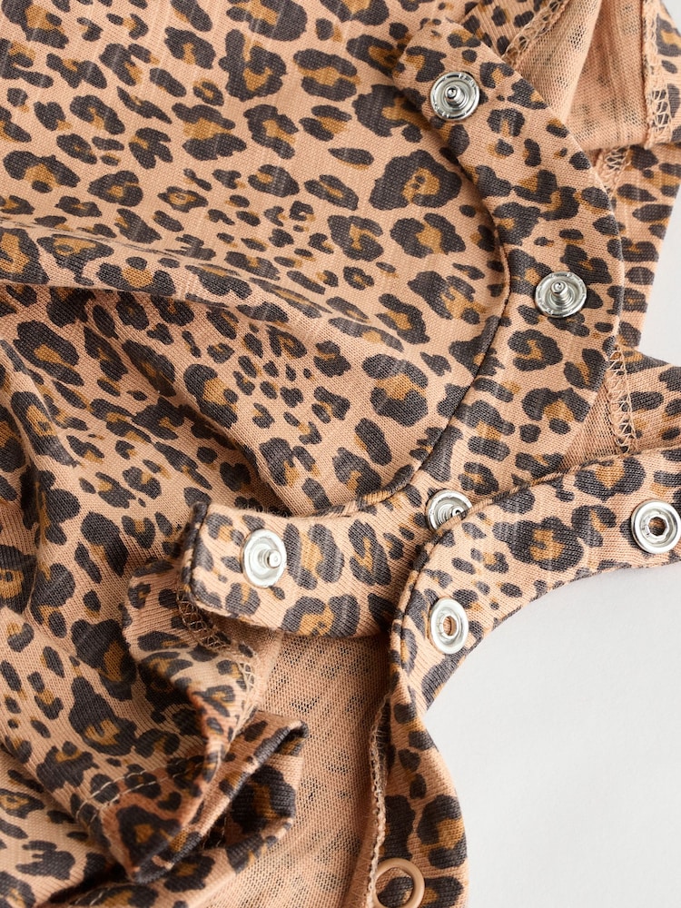 Leopardji potisk - 3 Pack Frill Shoulder Baby Rompers - Slika 15 iz 15 Leopardji potisk - 3 Pack Frill Shoulder Baby Rompers - Slika 15 iz 15