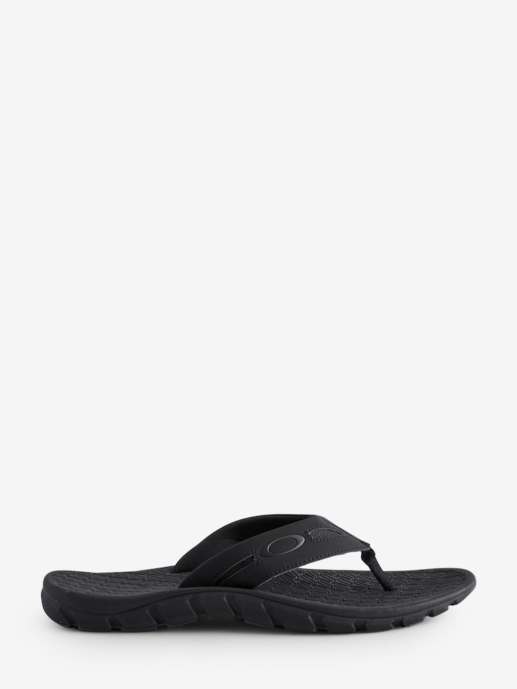 Oakley Operative Black Sandals 2.0 - Image 1 of 1