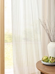 Cortinas de painel transparente sem forro com listras tufadas na parte superior - Imagem 2 de 4
