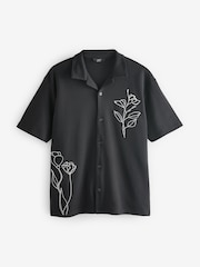 Black/White Embroidery Graphic Jersey Shirt - Image 5 of 8