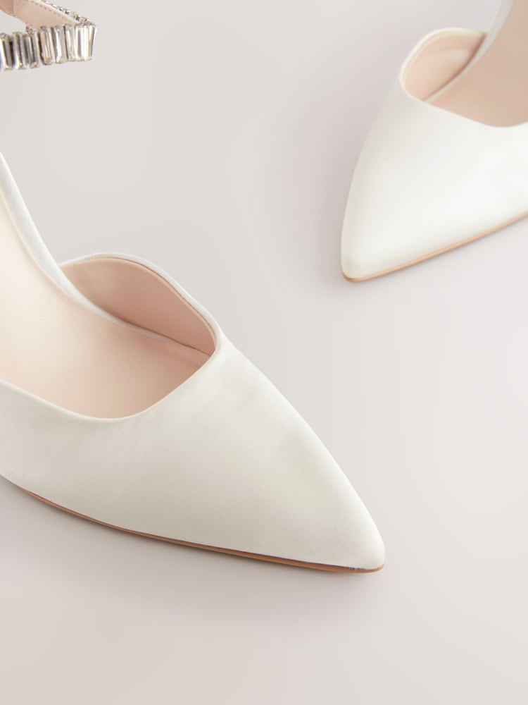 Elfenbein - Forever Comfort® – Brautschuhe mit Absätzen, spitzer Zehenpartie, Schmucksteinbesatz und Knöchelriemen - Image 3 of 6