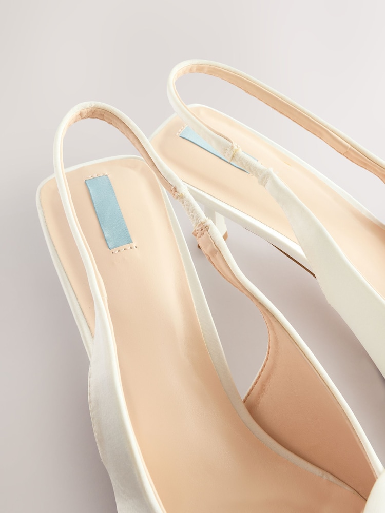 Ivoor - Forever Comfort® bruidsschoenen met puntneus, strik en lage hak - Image 10 of 10
