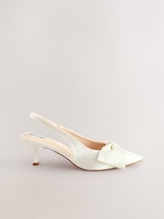 Ivoor - Forever Comfort® bruidsschoenen met puntneus, strik en lage hak - Image 6 of 10