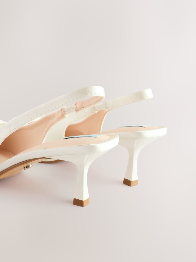 Ivoor - Forever Comfort® bruidsschoenen met puntneus, strik en lage hak - Image 8 of 10