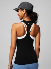Черный - Fabletics Feather Tech+ Racerback Tank - Image 2 of 5
