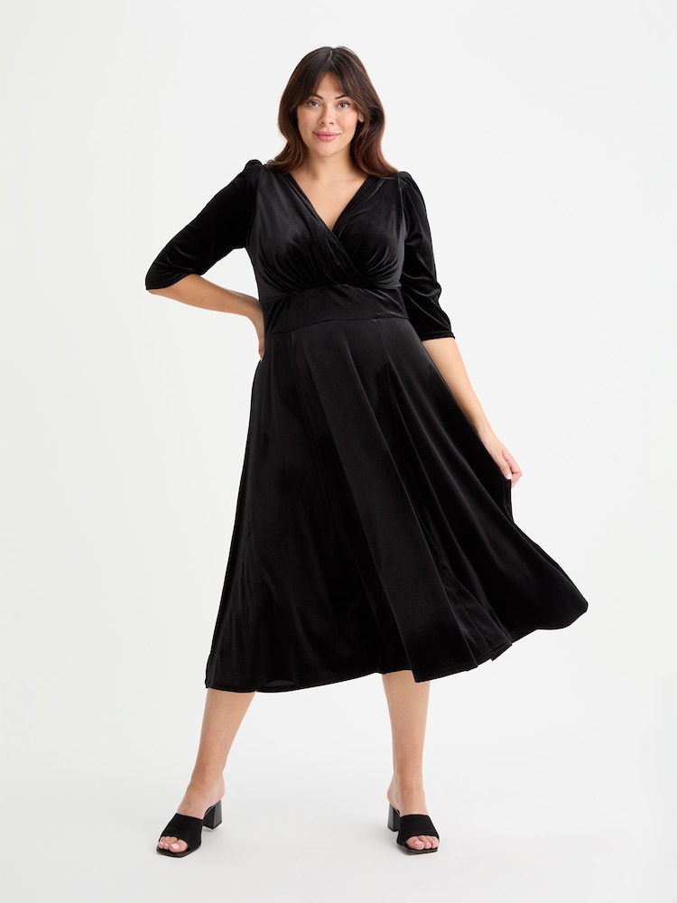 Schwarz - Scarlett & Jo Helena Samt-Midi-Kleid in Langform - Bild 1 von 5 Schwarz - Scarlett & Jo Helena Samt-Midi-Kleid in Langform - Bild 1 von 5