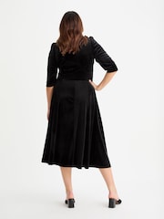 Scarlett & Jo Black Helena Velvet Long Midi Dress - Image 3 of 5
