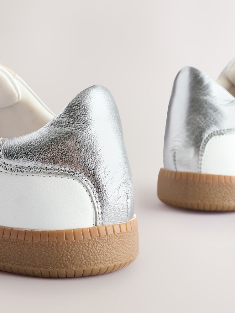 Blanco - Zapatillas deportivas finas de cuero con cierre de Velcro de Forever Comfort® - Imagen 6 de 6 Blanco - Zapatillas deportivas finas de cuero con cierre de Velcro de Forever Comfort® - Imagen 6 de 6