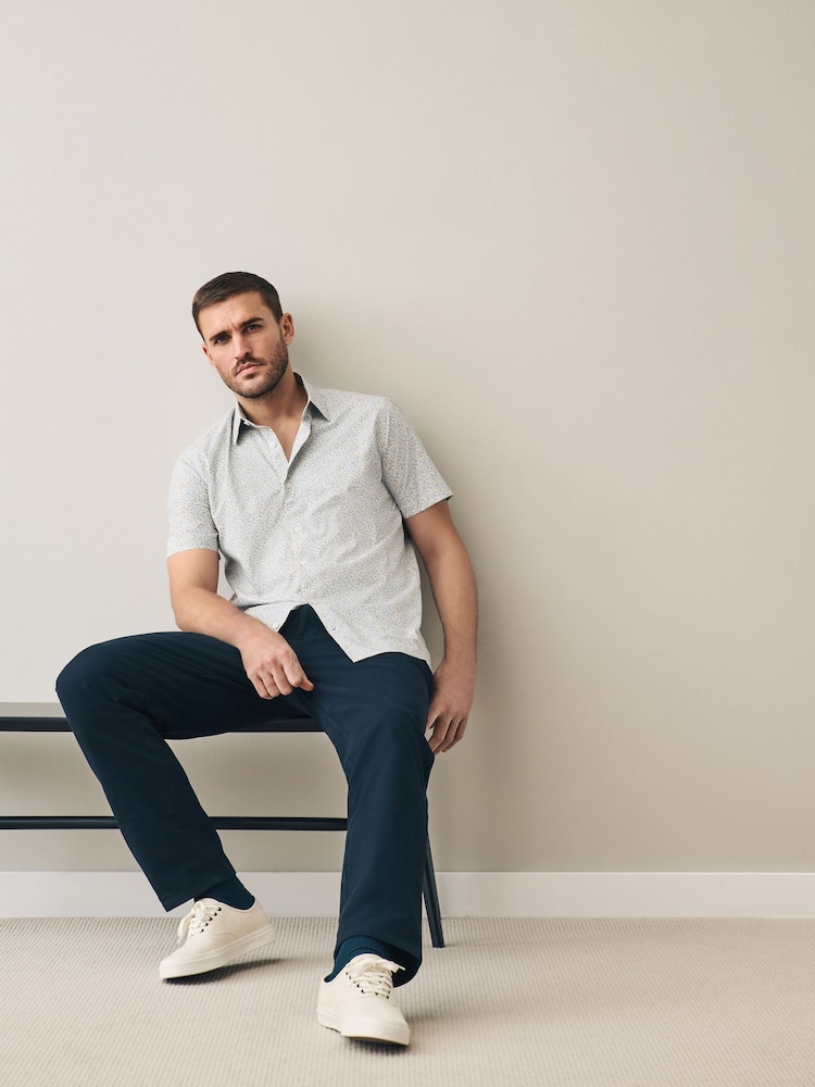 White Scattered Leaves Regular Fit 100% Cotton Short Sleeve Formal Shirt - Image 2 of 7