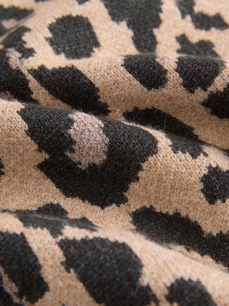 Brown Leopard Animal Crew Neck Knitted Pattern Tank With Pockets - Image 7 of 7