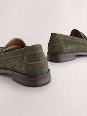 Vert - Coupe classique - Mocassins en daim - Image 6 of 7