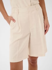 Kaffe Cream KAannetta High Waist Pleated Shorts - Image 2 of 6