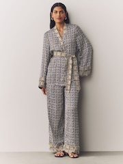 Blue/Brown Geometric Print Satin Textured Drape Kimono - Image 3 of 8