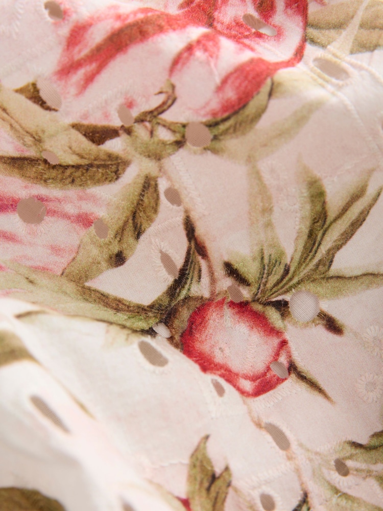 Pastel Fleuri Imprimé - Broderie Short de taille extensible en 100% coton - Image 8 of 9