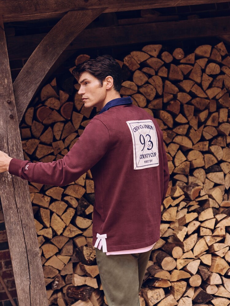 أحمر - قميص رغبي من القطن 100% وياقة متباينة اللون وشعار العلامة التجارية تشكيلة Union Crew من Crew Clothing - صورة 2 من 5 أحمر - قميص رغبي من القطن 100% وياقة متباينة اللون وشعار العلامة التجارية تشكيلة Union Crew من Crew Clothing - صورة 2 من 5