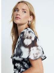 River Island Black Ruched V-Neck Chiffon Floral Dress - Image 3 of 4