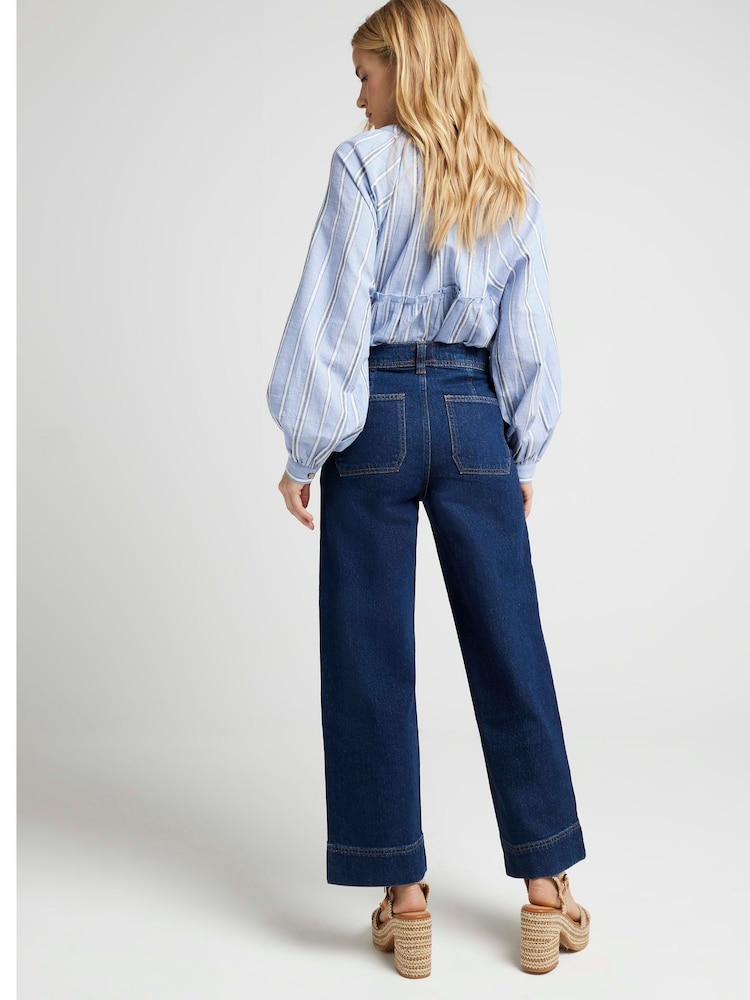 River Island – Cropped-Jeans mit mittelhohem Bund und weitem Bein - Bild 2 von 4 River Island – Cropped-Jeans mit mittelhohem Bund und weitem Bein - Bild 2 von 4