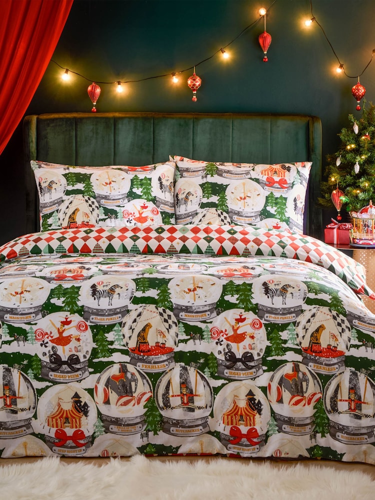 Juego de funda de edredón con diseño navideño de circo de Furn - Imagen 4 de 4