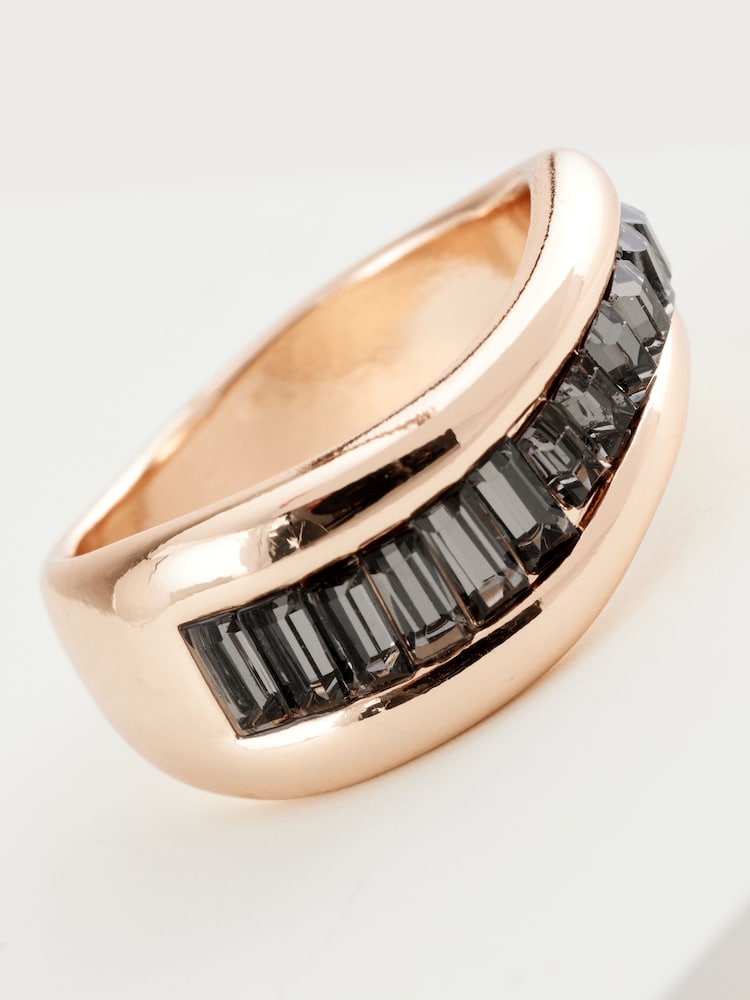 Gold Tone Wave Baguette Stone Ring - Image 2 of 2