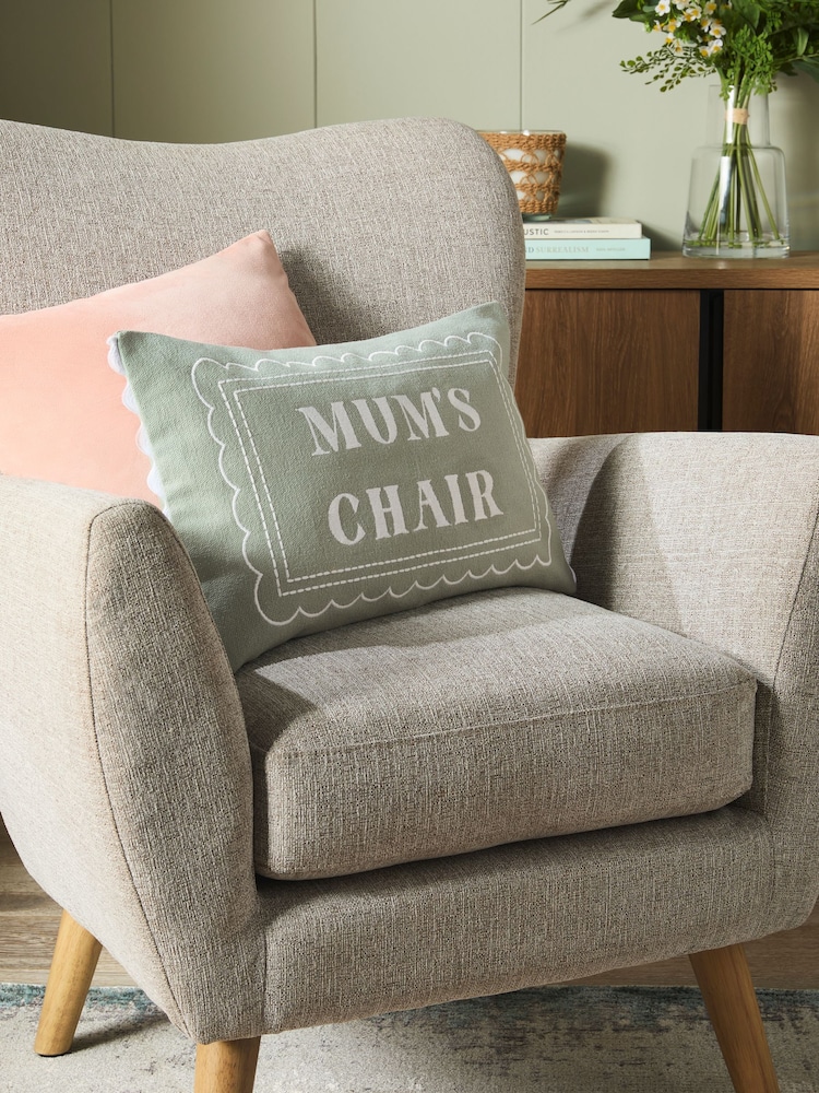 وسادة كرسي مزيّنة بشعار Mum's Chair - صورة 1 من 5 وسادة كرسي مزيّنة بشعار Mum's Chair - صورة 1 من 5