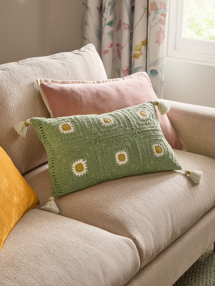 Floral Daisy Crochet Cushion - Изображение 1 из 5