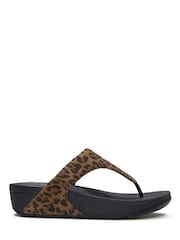 FitFlop Lulu Suede Leopard Toe-Post Sandals - תמונה 2 מתוך 5