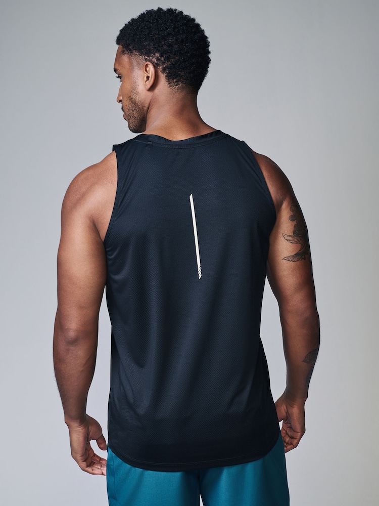 Black Active Textured Training Vest - Image 2 of 8