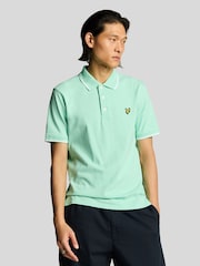أخضر ورق شجر - قميص بولو سادة من Lyle & Scott - صورة 1 من 5