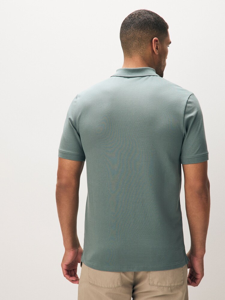 قميص بولو سادة من Lyle & Scott - صورة 2 من 4