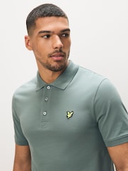 قميص بولو سادة من Lyle & Scott - صورة 4 من 4