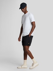 Negro - Lyle & Scott Plain Swim Shorts - Imagen 2 de 4