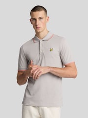 رمادي فاتح - قميص بولو سادة من Lyle & Scott - صورة 1 من 5
