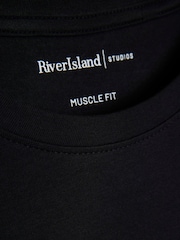 River Island Black Muscle Fit 100% Cotton T-Shirts 3 Pack - Image 5 of 5