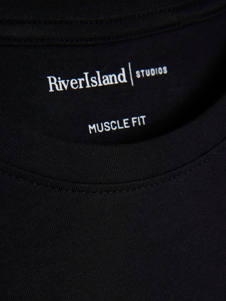 River Island Black Muscle Fit 100% Cotton T-Shirts 3 Pack - Image 5 of 5