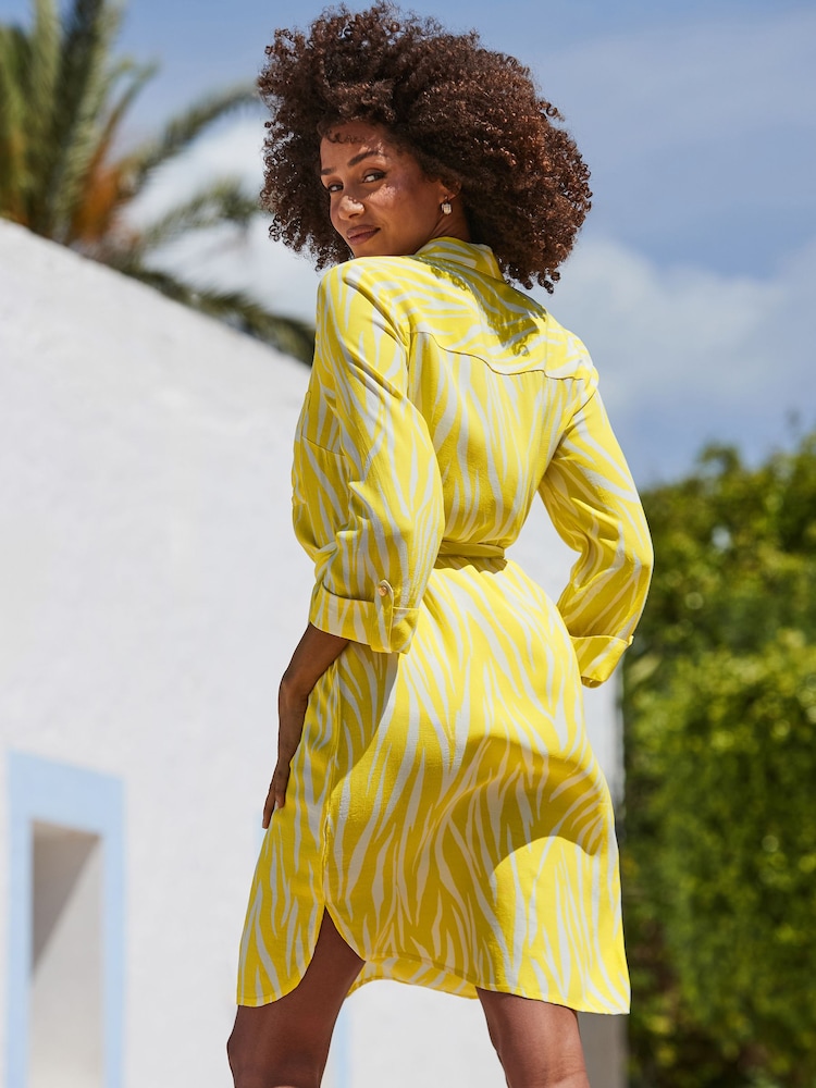Sosandar Yellow Chic Print Belted Shirt Dress - Image 5 of 5