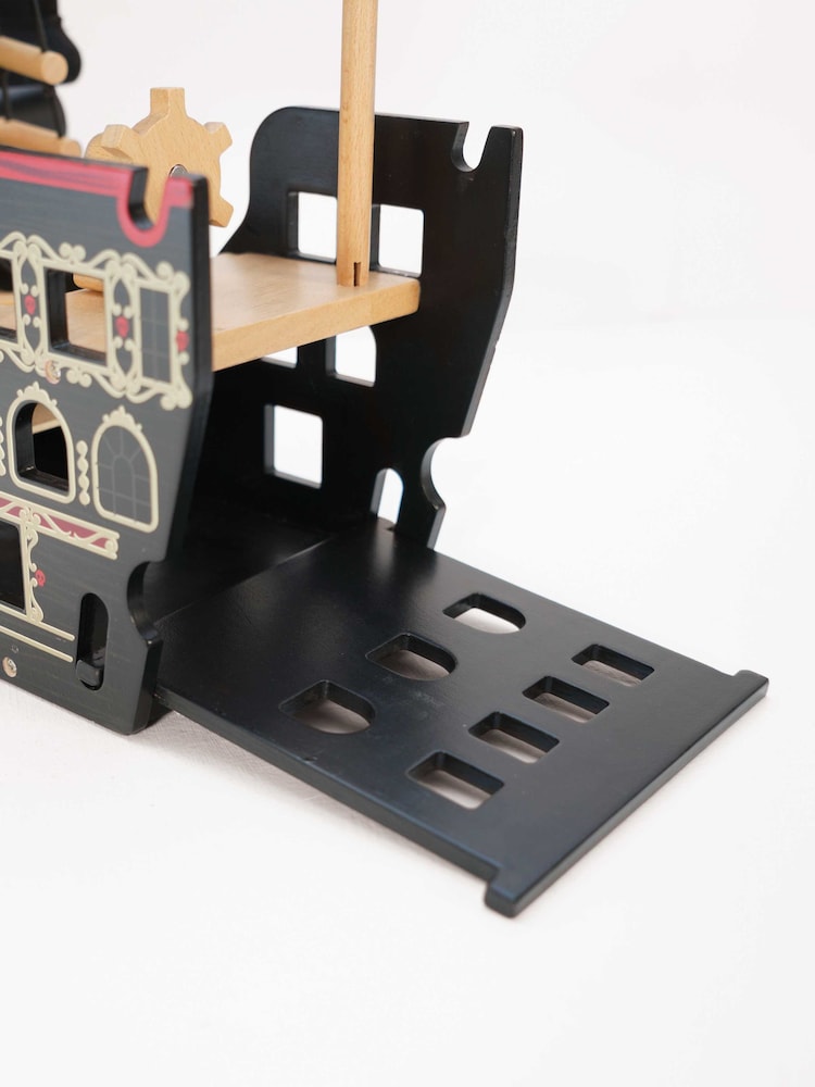 Le Toy Van Pirate Ship - Image 6 of 6