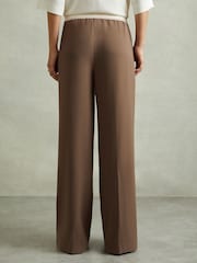 Reiss Mocha Brown Abigail Petite Wide Leg Elasticated Trousers - Image 5 of 7