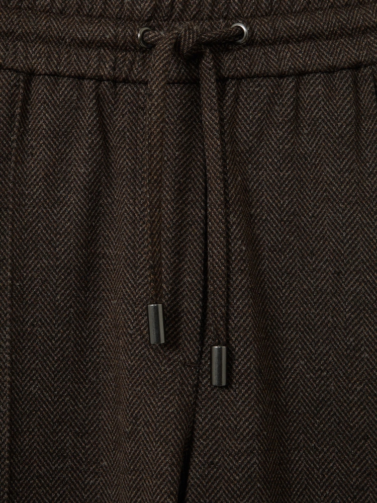 Reiss, Lois Marled, schmal zulaufende Hose aus Baumwollmischung mit Kordelzug - Bild 6 von 6 Reiss, Lois Marled, schmal zulaufende Hose aus Baumwollmischung mit Kordelzug - Bild 6 von 6