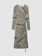 Черный/оливковый - Reiss Riyo Printed Ruched средних размеров платья - Изображение 2 из 8