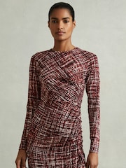 Reiss Red Riyo Petite Printed Ruched Midi Dress - Image 1 of 7