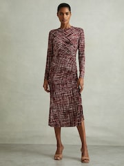 Reiss Red Riyo Petite Printed Ruched Midi Dress - Image 3 of 7