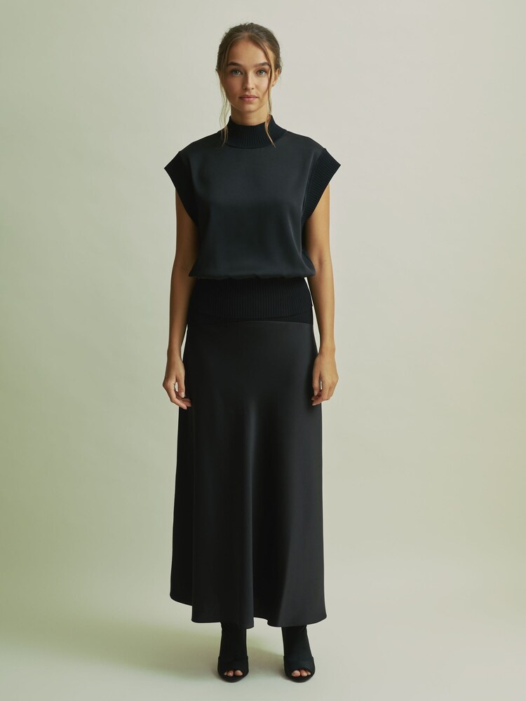 Florere Hybrid Satin Midi Black Skirt - Image 3 of 6