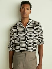 Reiss Black/White Knox Abstract-Print Twill Cuban-Collar Shirt - Image 3 of 7