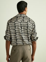 Reiss Black/White Knox Abstract-Print Twill Cuban-Collar Shirt - Image 5 of 7
