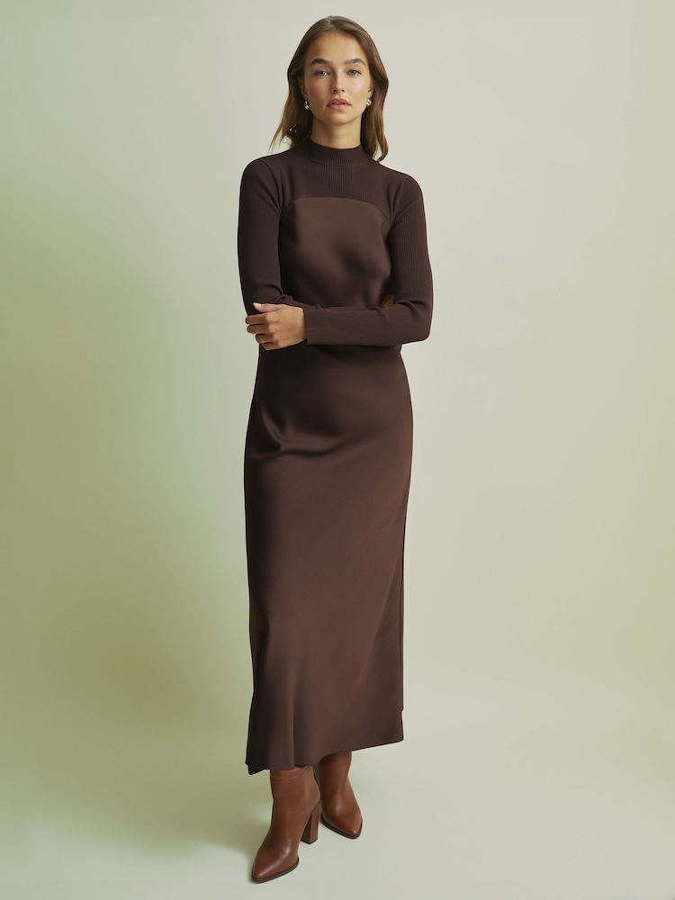 Vestido midi de punto híbrido en color chocolate de Florere - Imagen 1 de 6 Vestido midi de punto híbrido en color chocolate de Florere - Imagen 1 de 6