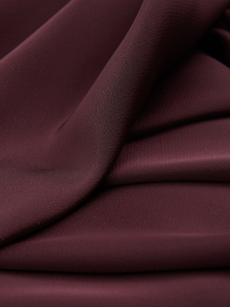 Florere, asymmetrisches Neckholder-Midikleid - Bild 6 von 6 Florere, asymmetrisches Neckholder-Midikleid - Bild 6 von 6