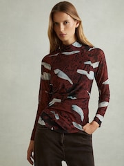 Reiss Vanna top met ruches en print - Image 1 of 6