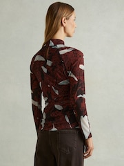 Reiss Vanna top met ruches en print - Image 4 of 6
